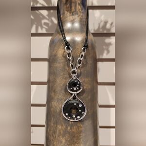 Chic Black and Silver Pendant Necklace & Earrings